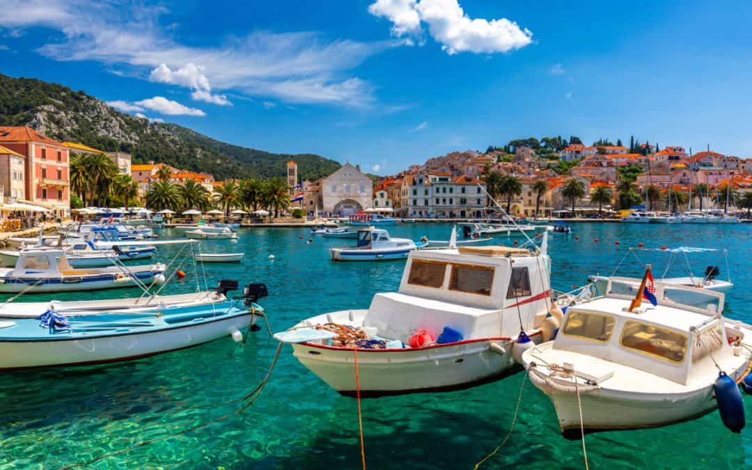 Hvar: savršena destinacija za letnje putovanje